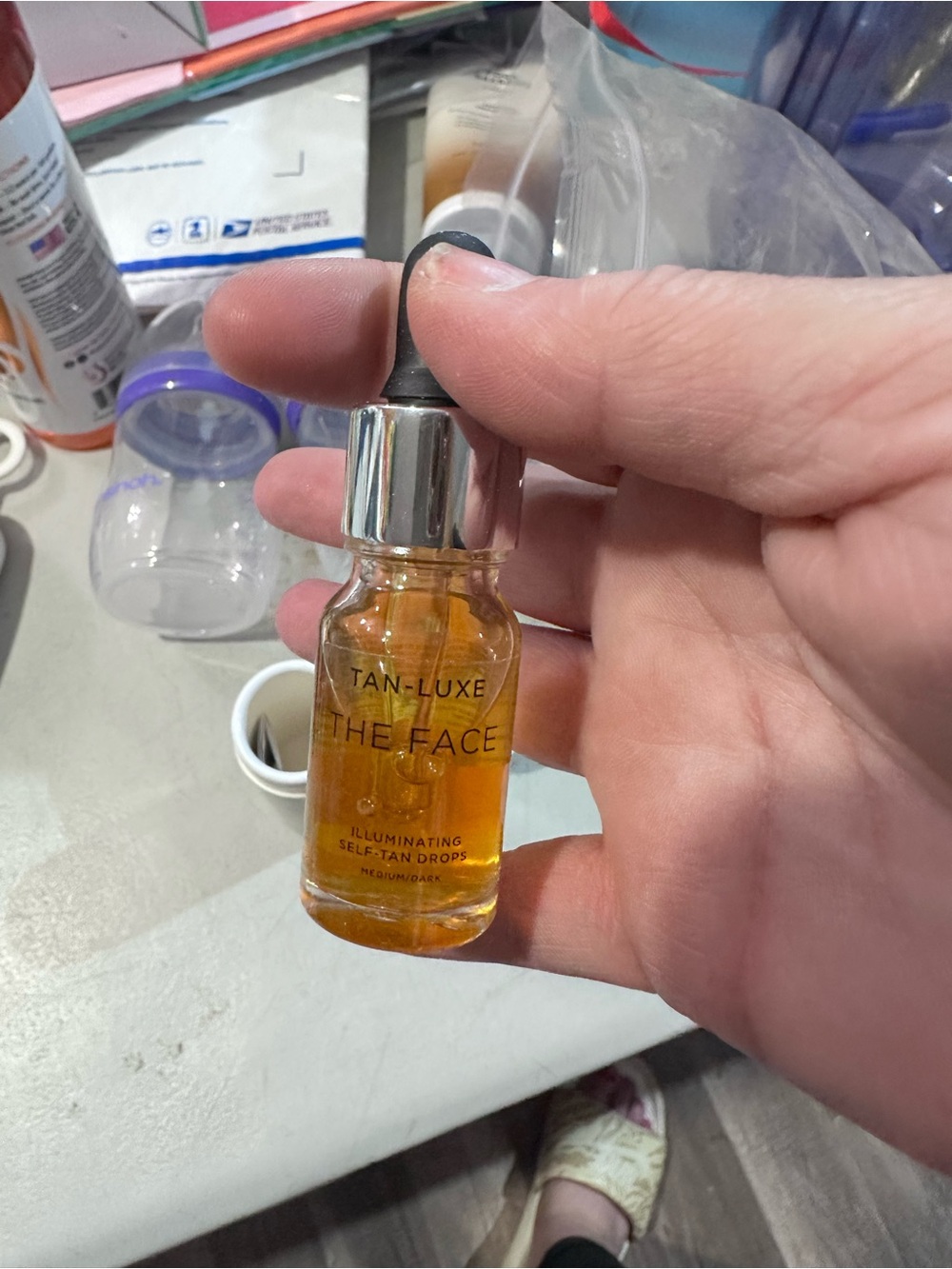 TAN-LUXE The Face Illuminating Self-Tan Drops – medium to dark